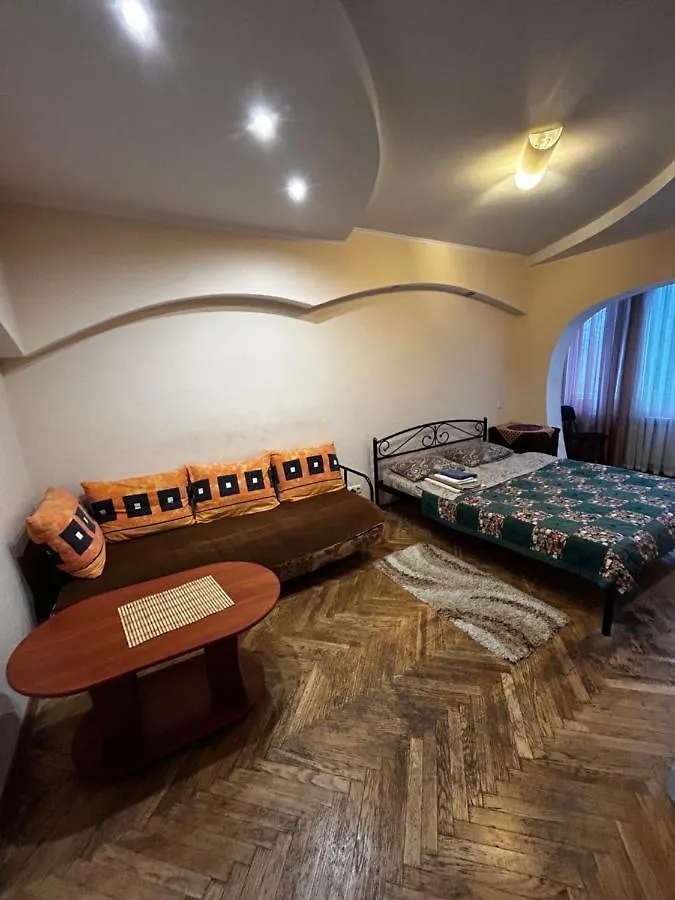 Apartment Near Train Station And Close To City Center Kiev